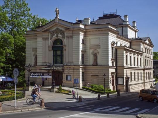 teatr 2